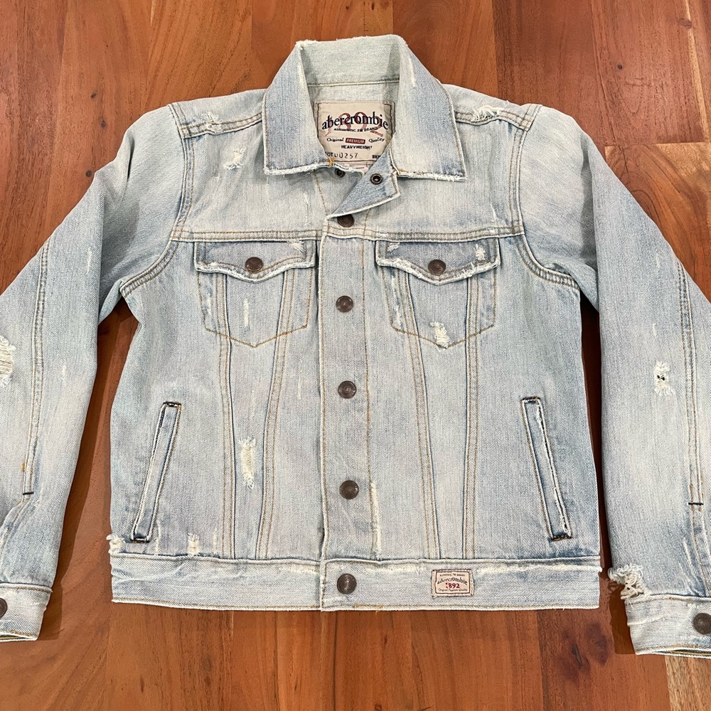 ABERCROMBIE & FITCH DENIM TRUCKER JACKET Size M Lot 00257